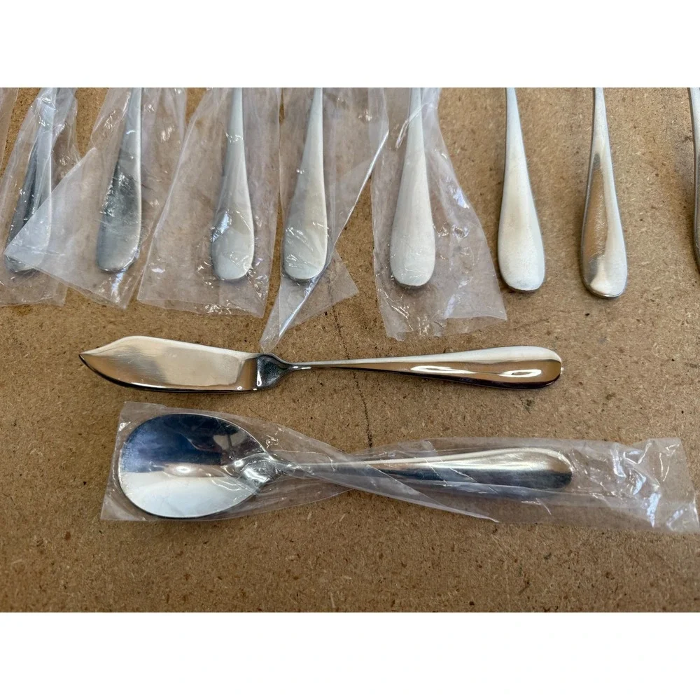 Mixed Lot of 13 Reed & Barton 18/10 Stainless China